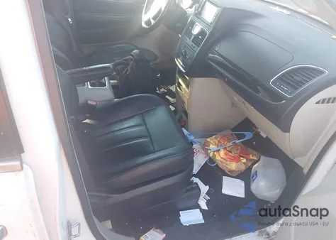 2016 Chrysler Town & Country Touring from USA, damaged, VIN 2C4RC1BG6GR240328